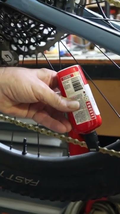 Best Bike Chain Lubes: How to make your bike faster, quieter & smoother -  Bikerumor