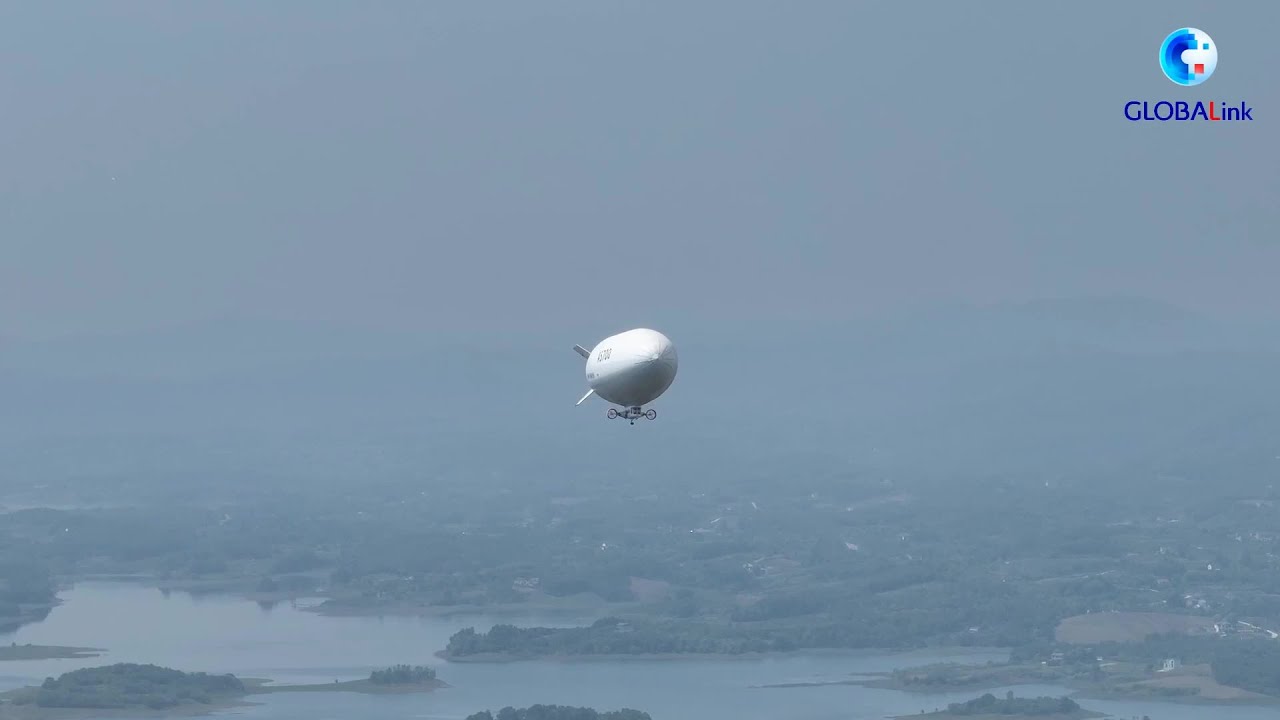 GLOBALink | China's manned airship propels new mode of low-altitude tourism