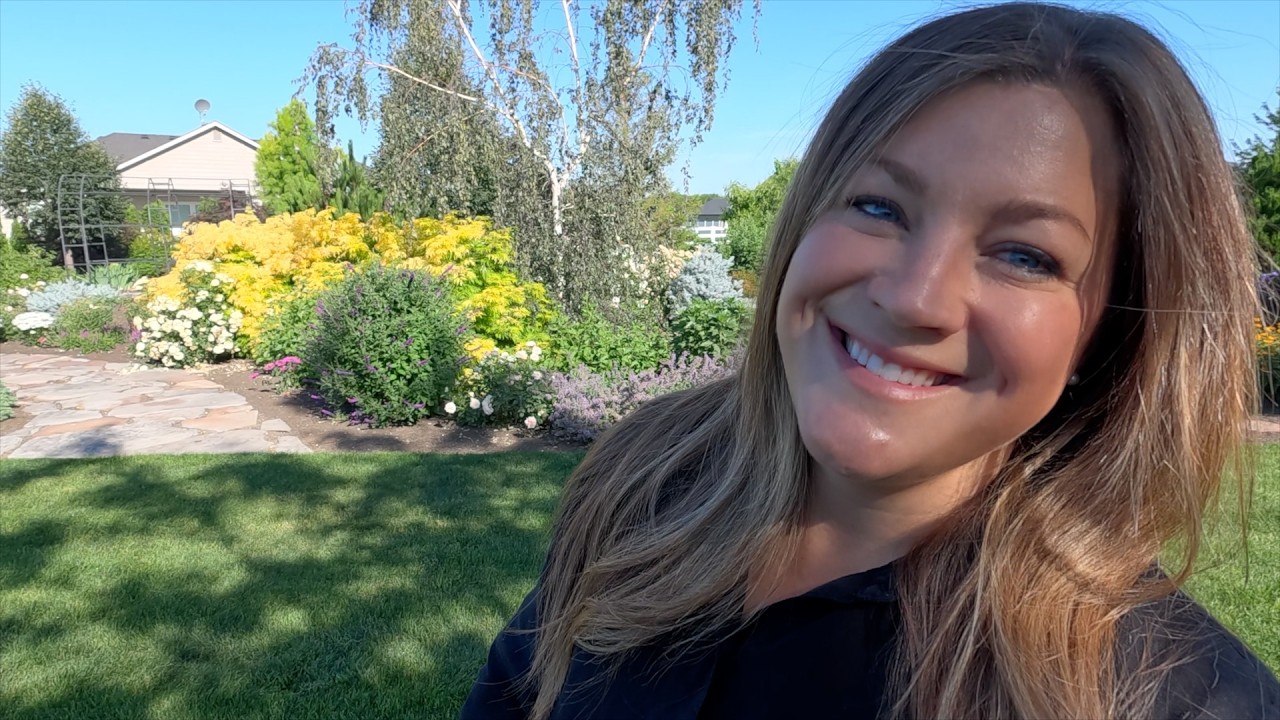 Mid-Season Flower Bed Maintenance: Rose Dead-Heading, Perennial Cut Back, etc.! 🌿✂️🥀