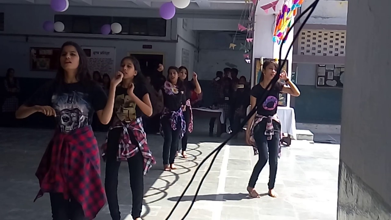 Farewell dance performance by 5 girls on mix songs at kvmrn - YouTube