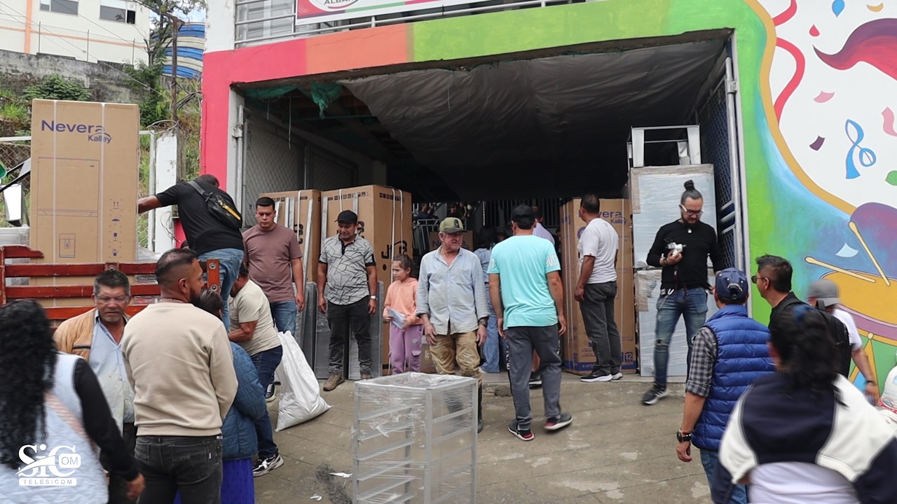 Entregan unidades productivas a familias víctimas de la violencia en San José de Albán