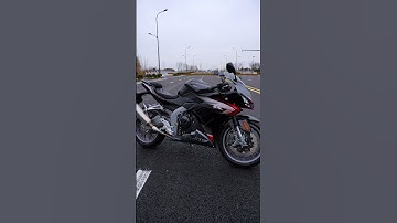 Dare to grip this handlebars?-Your pulse will sync with the engine.#motorcycle #bikelover #roadbike