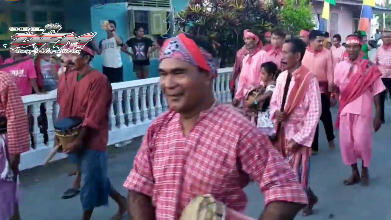 kapitan titasomi louhata kakelisa Tarian Cakalele -  Rumah Adat (Baileo) di Nolloth Saparua Ambon