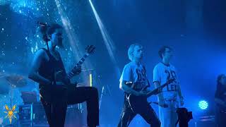 картинка: Легендарная группа Б.А.У - Первый снег (live  Base Moscow 19.04.2025)