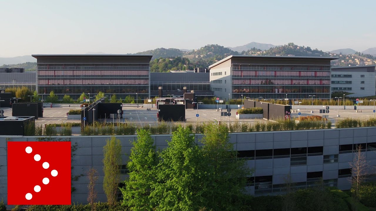 L'ospedale di Bergamo Papa Giovanni XXIII, le immagini dal drone