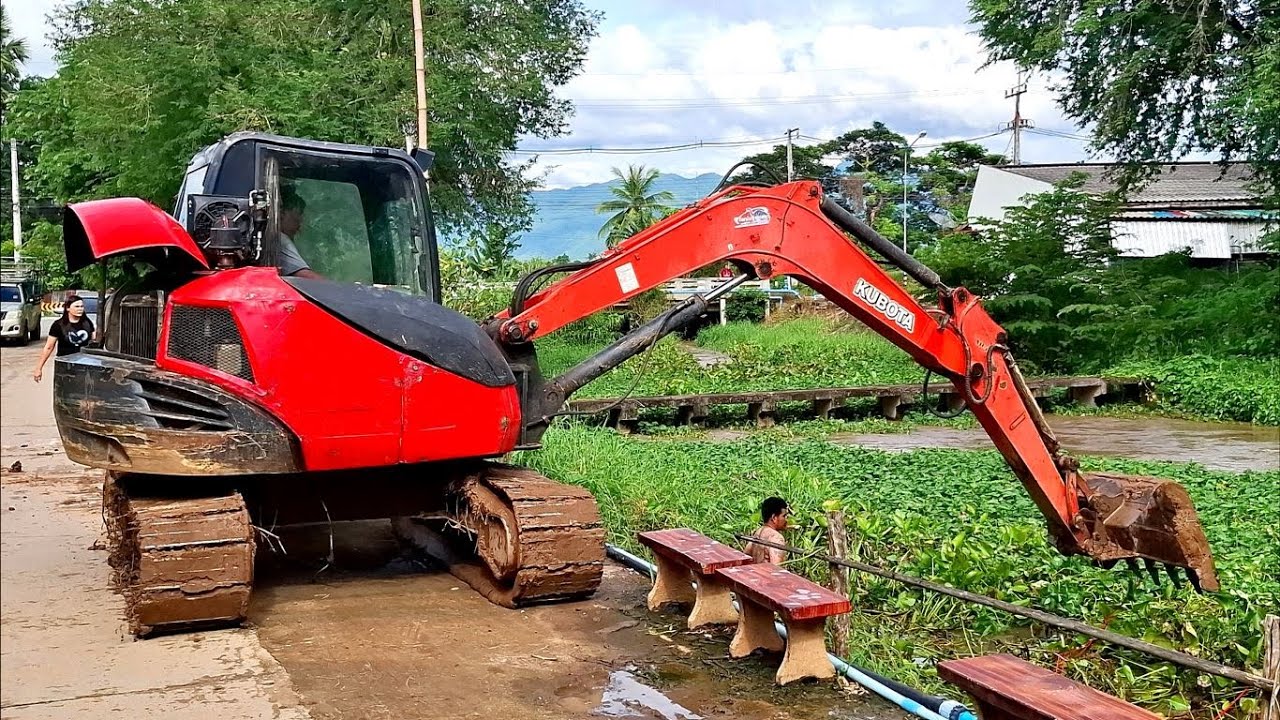 รถขุด KOBOTA KX080-3 กับ CAT 320 V2 งานลอกคลอกเตรียมน้ำท่วม ดันมาโซ่หลุดซะได้