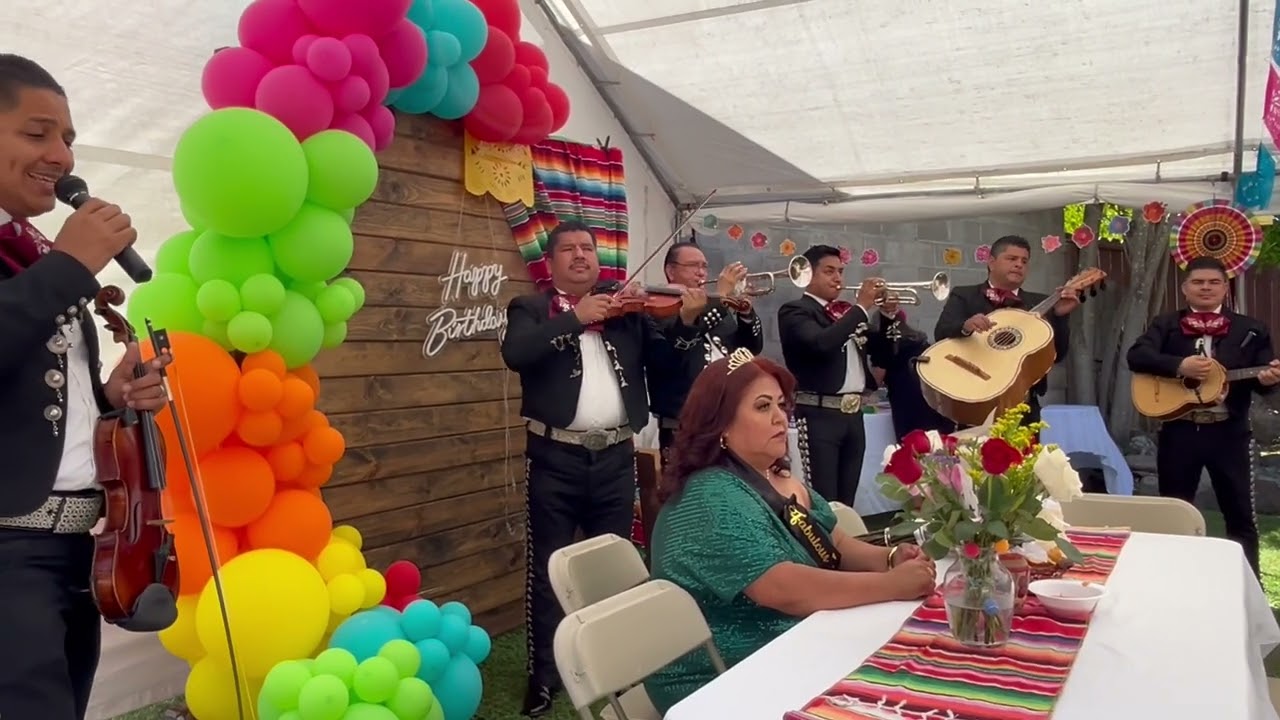 Mujeres Divinas - Mariachi Sol America | Based in the San Francisco Bay Area - Book Today!