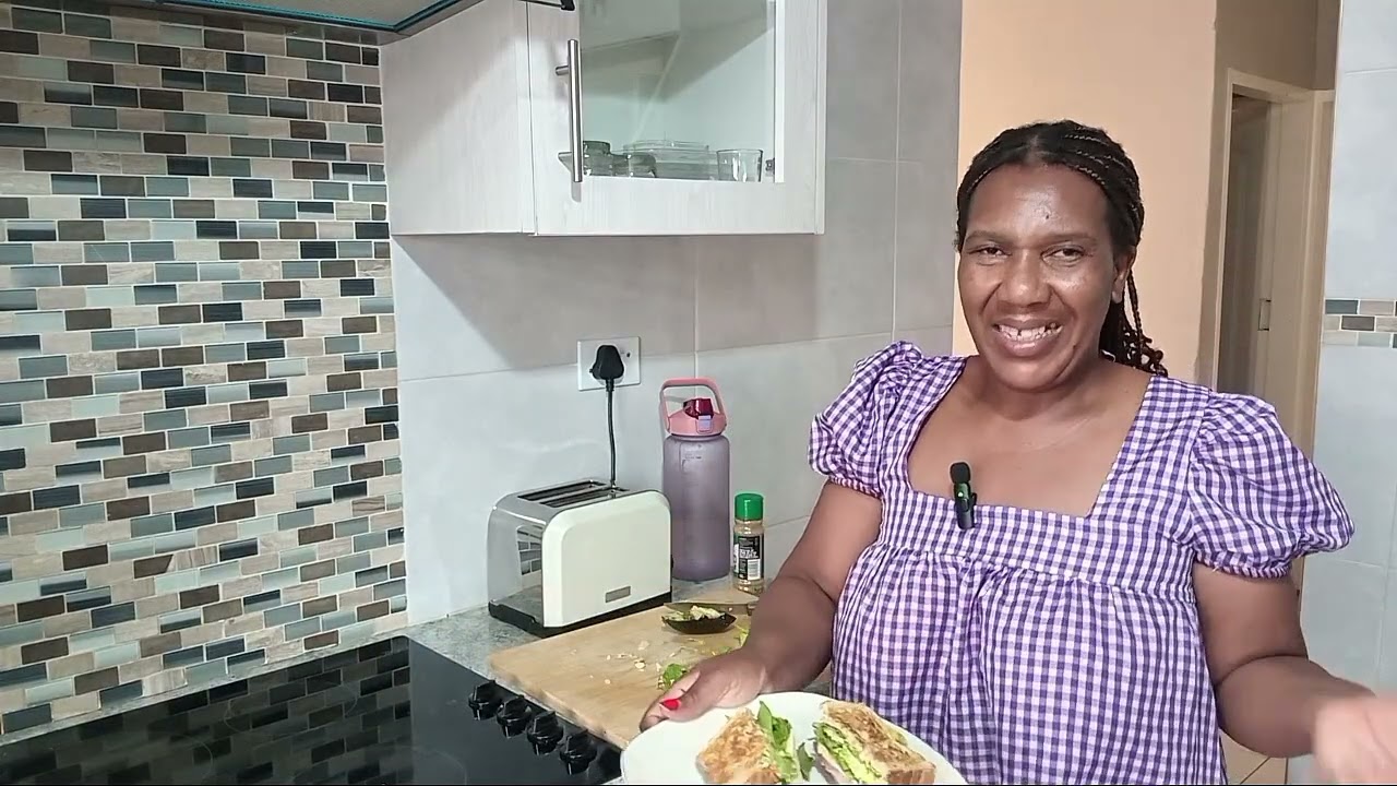 Weekly Vlog:YouTuber at 49/Im a housewife/gym/clean/nails 