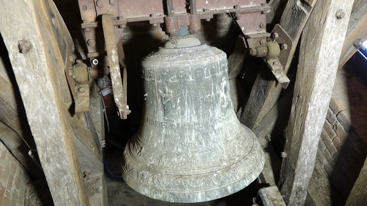 SZOMBATHELY (H) - A Szent Kereszt templom harangjai