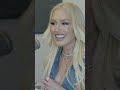 #GwenStefani on how #BlakeShelton got on the #PurpleIrises