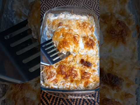 Очень удачный вариант горячего блюда. Куриные рулетики с сыром и зеленью в духовке
