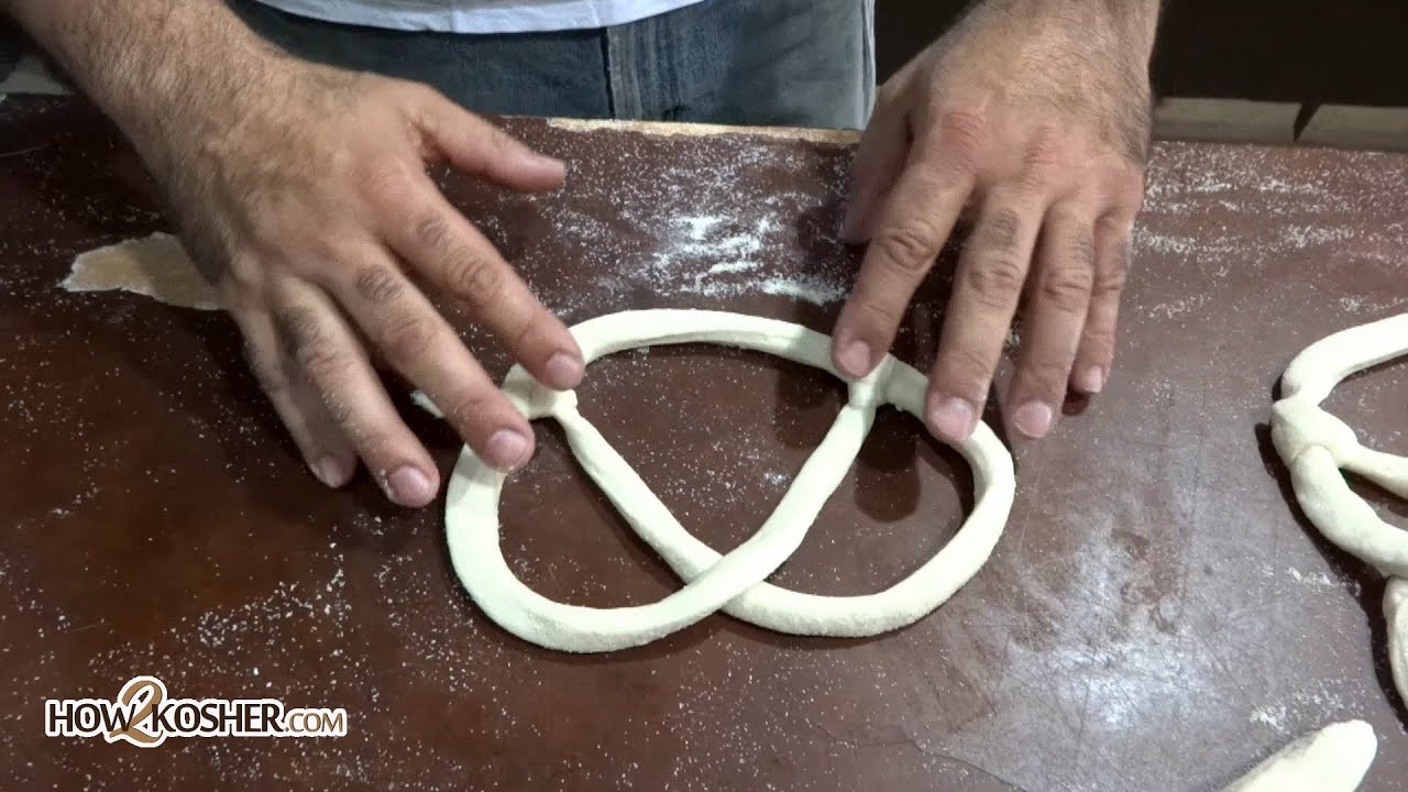 How To Make Kosher Soft Pretzel Recipe [HD] איך להכין כעכים רכים