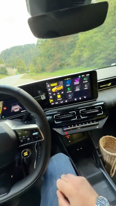 The Reno virtual assistant making your life easier in the new Renault 5 👌😎