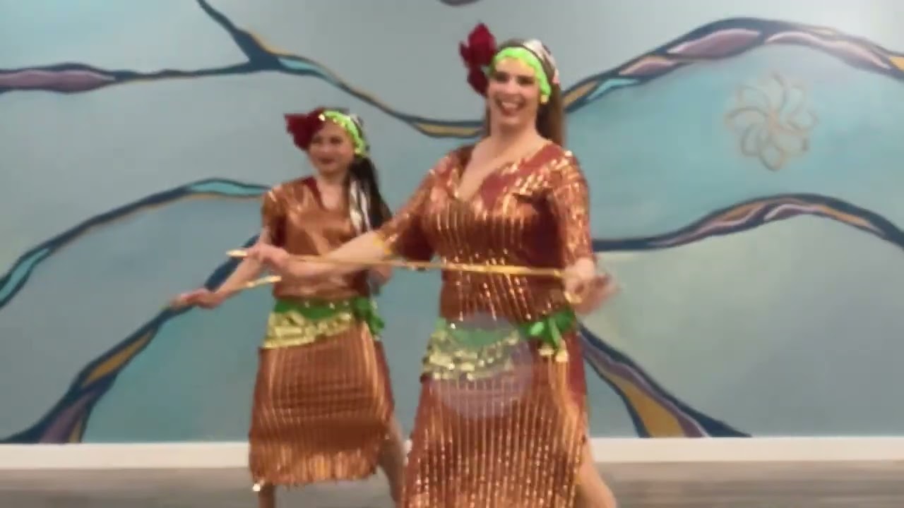 Arabic Jingle Bells Belly Dance! with Sa'diyya 2023