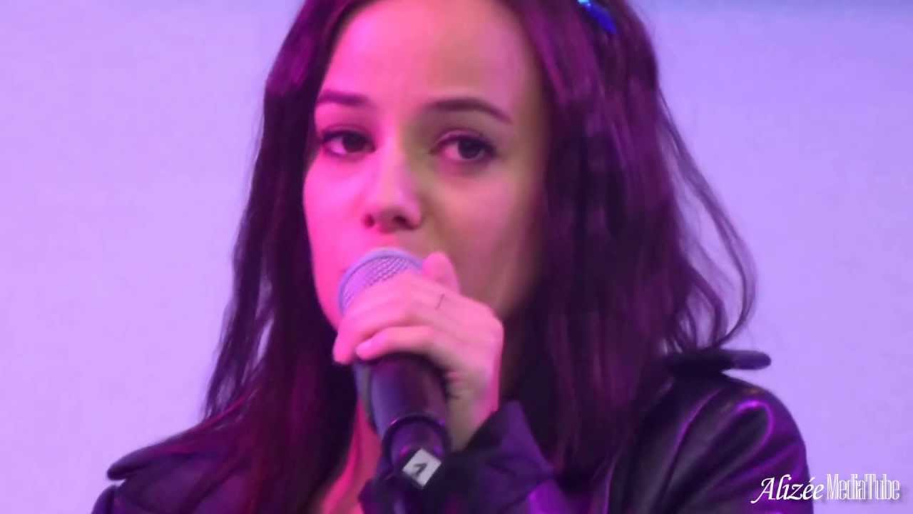 ᴴᴰ Alizée - Moi Lolita (Acoustic) [Close Up Version] Live @Rives d'Arcins Bordeaux 2013