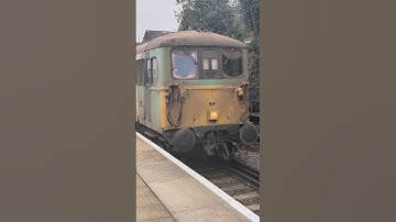 73109 and 73202 arrive and depart Tonbridge running an RHTT 15/10/25