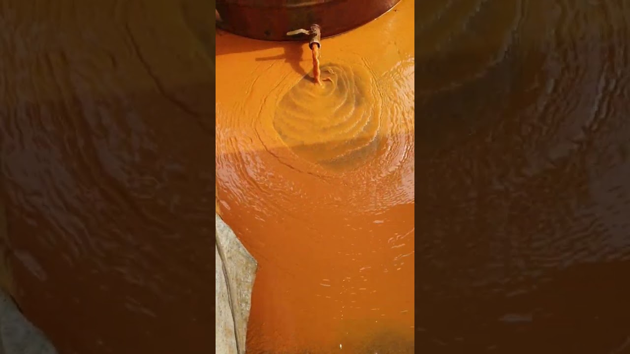 I'm cleaning the 1000 litter drum, so the water will be cleaned. 🇵🇭🇳🇵