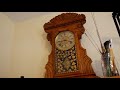A clockmaker&#39;s office - See how many clocks are running at one time