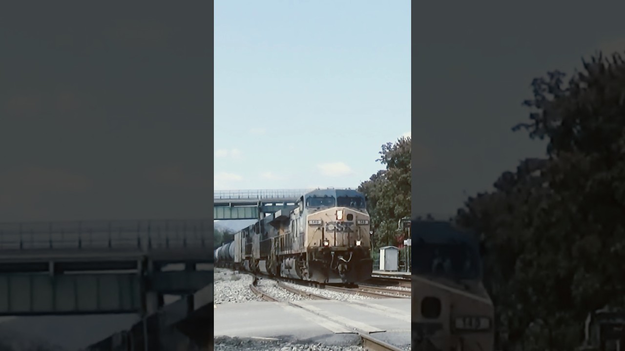 Yellow Nose 2 AC4400CW Leads Ethanol Train 