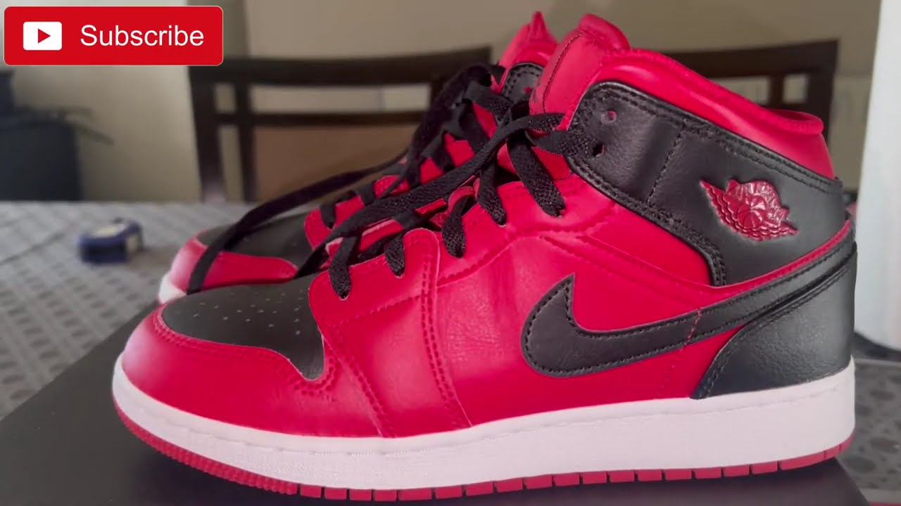 jordans 1 mid footlocker