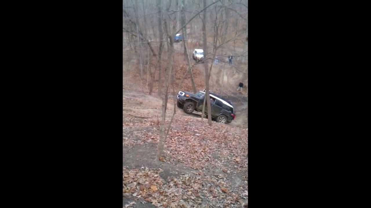 FJ Cruiser Near Rollover at The Cliff's - YouTube