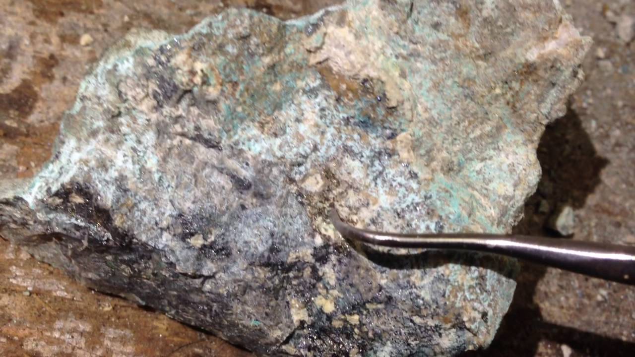 Breaking splitting Raw Gold Silver Ore Visual YouTube
