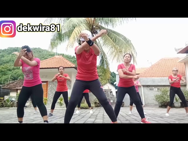 10 Menit Aerobic untuk pemula💪 bersama Ibu-ibu Padangbai❤️ class=