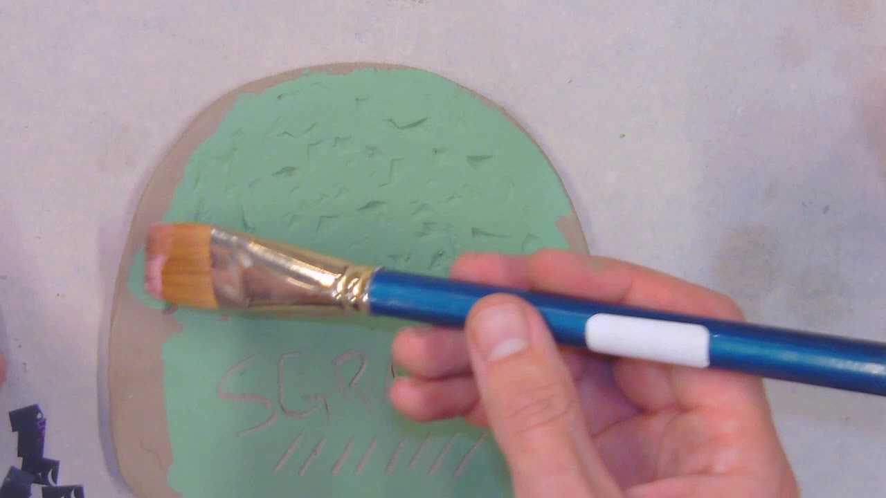 Underglaze Technique   Dry Brush