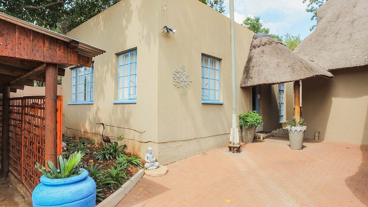 1 Bedroom Garden Cottage to rent in Gauteng Johannesburg North