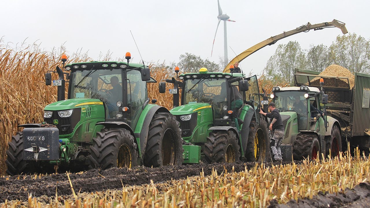 Mais Ernte 2022 Körnermais dreschen Mähdrescher Claas Lexion \u0026 Traktor John Deere 8R Landwirtschaft