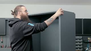 Assembly instructions for Küpper tall cabinets using model 70290 as an example Assembly instructions for Küpper tall cabinets using model 70290 as an example