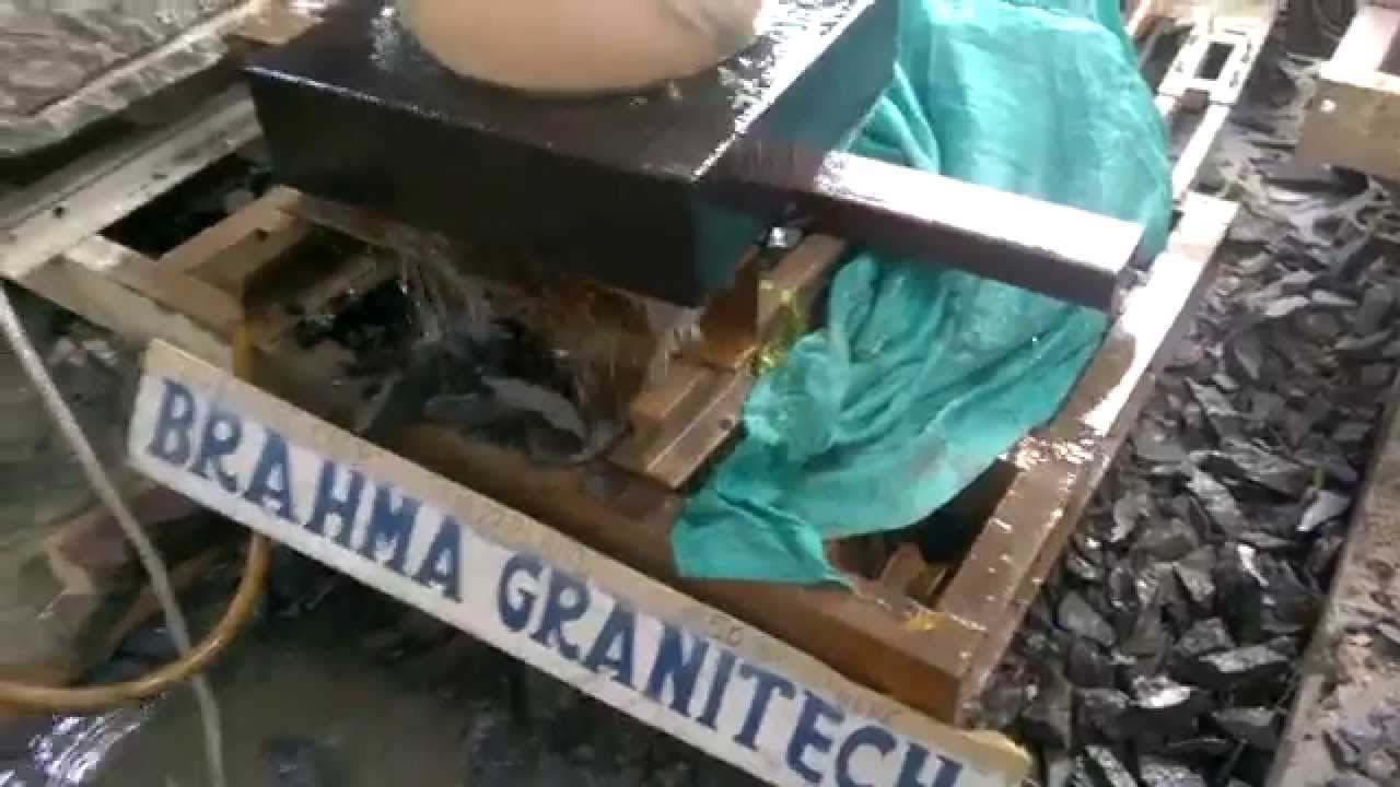 Swimming spheres,Swimming globes,swimming balls,Rolling ball,Sphere ball fountain