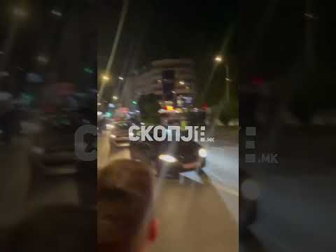 Несреќа на Партизанска кај Универзална: Возило е превртено на булеварот, има повредени