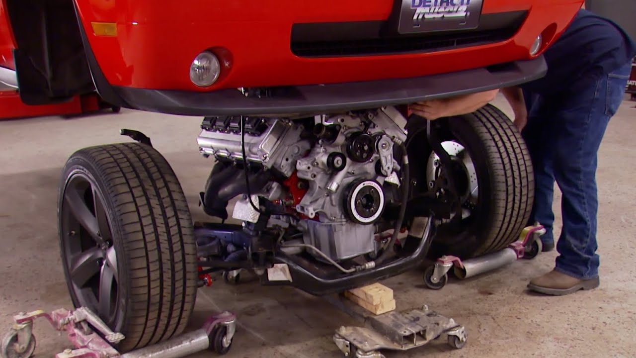 ⁣Dropping A Twin-Turbo Hemi Stroker Into A 2010 Challenger SRT8 - Detroit Muscle S3, E14