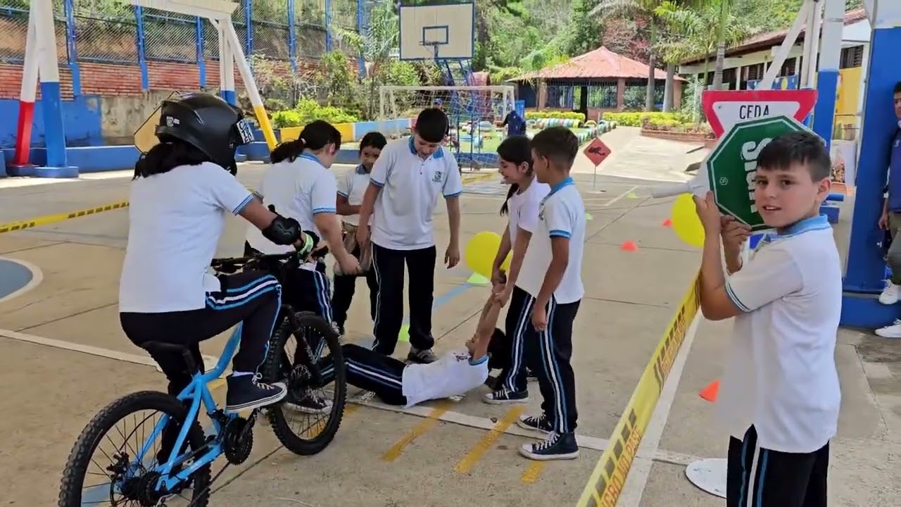 Seguridad Vial Rural con Inteligencia Artificial: Proyecto Educativo Bilingüe