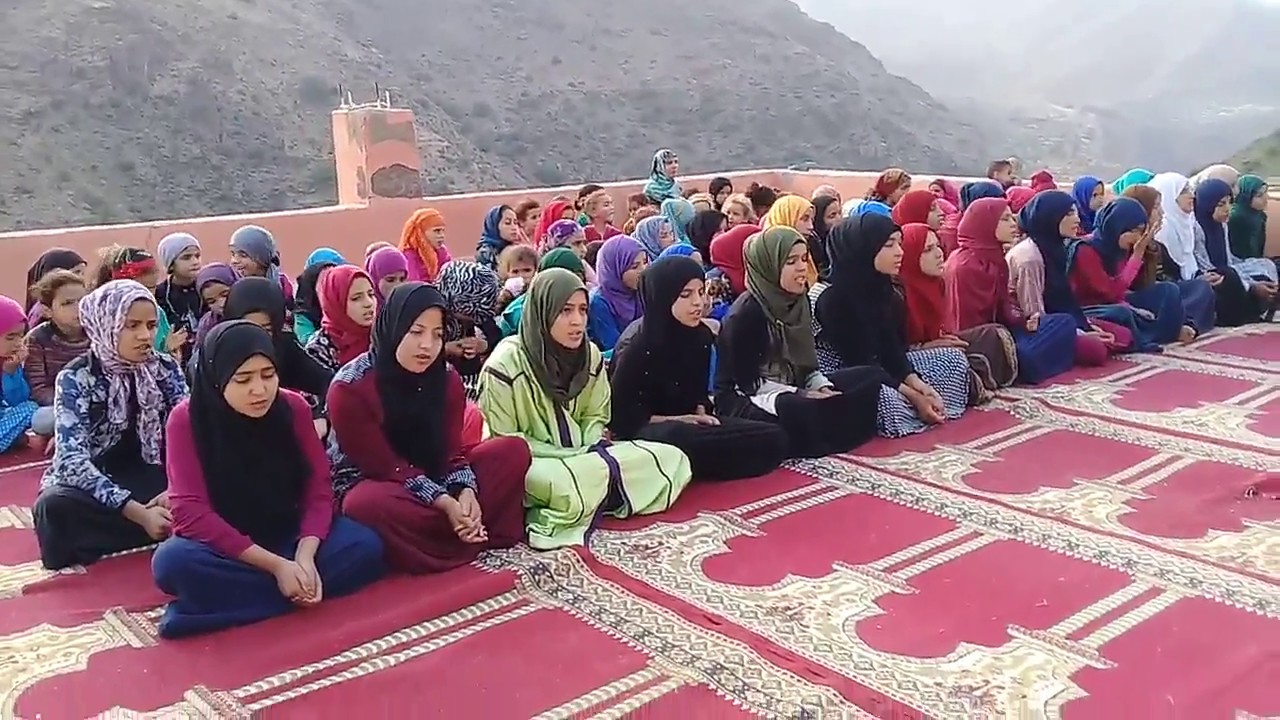 من المدرسة الزهراوية للتعليم العتيق : قراءة جزء من قصيدة البردة  بمناسبة عيد العرش العلوي المجيد