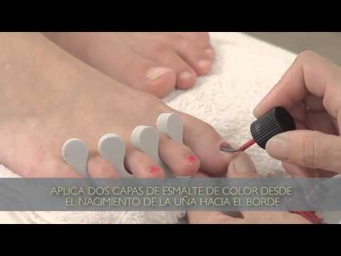 Cómo hacer un esmaltado permanente de las uñas de los pies