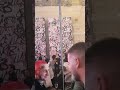 MARUV и Пухляш танцуют под Maneskin на секретном выступлении в Москве