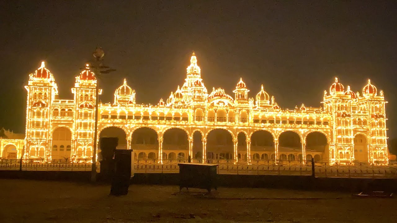 Sound and light show at Mysore Palace : with history of Mysore! Complete show with palace lighting