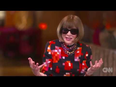 Video: Svadobné šaty Dcéry Anny Wintour