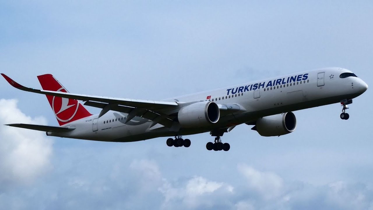 [4K] 15 MINUTES of AWESOME PLANE SPOTTING COMPILATION | HEAVY ARRIVALS | DEPARTURES  🇨🇦