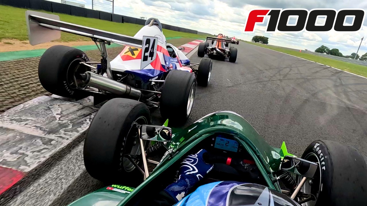 БЕЗУМНАЯ битва! Гонка F1000 на борту — взгляд гонщика в Снеттертоне
