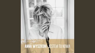 Video thumbnail of "Anna Wyszkoni - Cisza Tak Dobrze Brzmi"