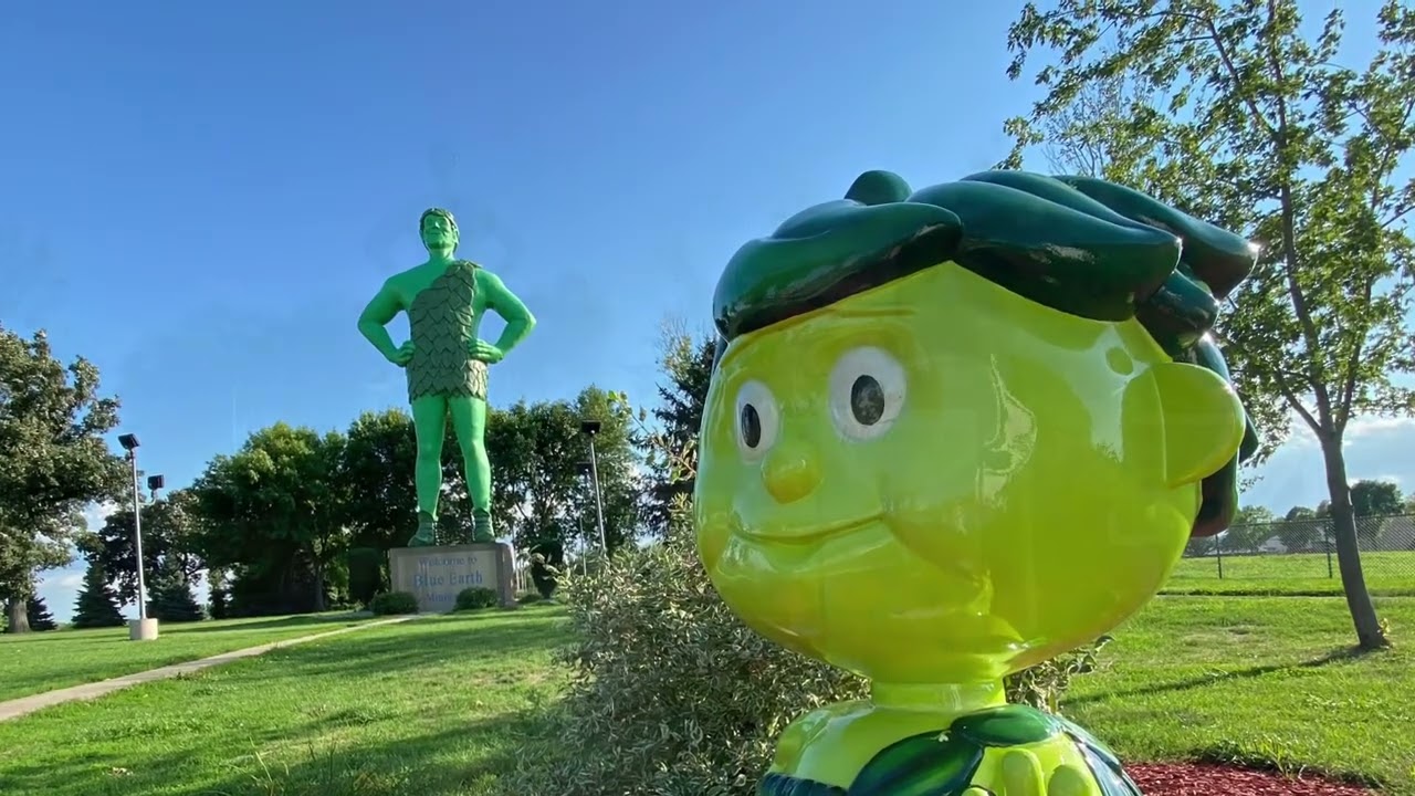 Jolly Green Giant Statue Blue Earth, Minnesota YouTube