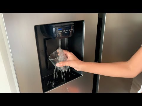 Video: Wie sch alte ich die Eismaschine am Samsung-Kühlschrank aus?