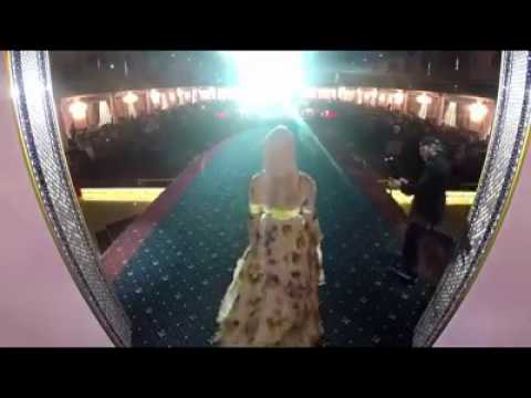 يااختنا بل الاسلامو انا الحجابو فريضتن