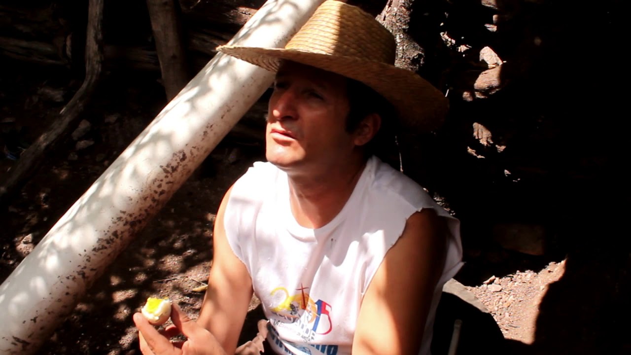 El Paisanito de Loja  /  La Gallina  Anthony Mori
