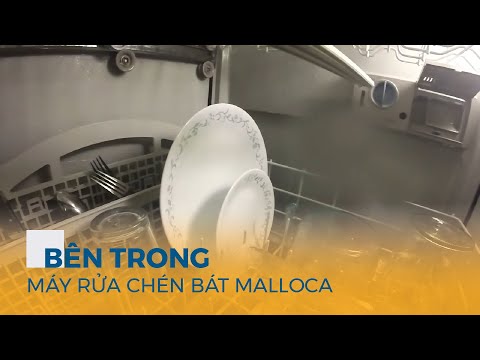 Bên trong máy rửa bát khi hoạt động