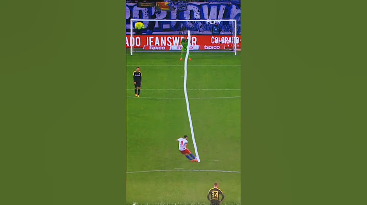 Hakan Calhanoglu's insane knuckleball freekick
