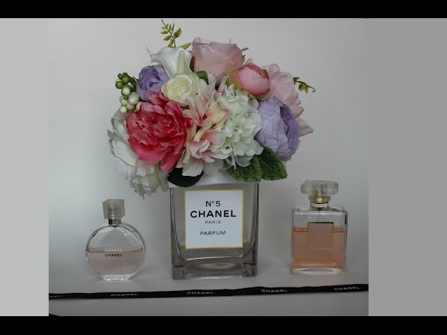 How to: Coco Chanel Inspired Flower Vase (with stickers) 🌿🌸 – sheemazaman